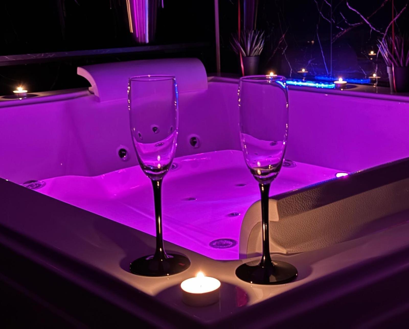 Apartament Z Jacuzzi Na Wylacznosc Dolina Baryczy Zmigrod Exterior photo