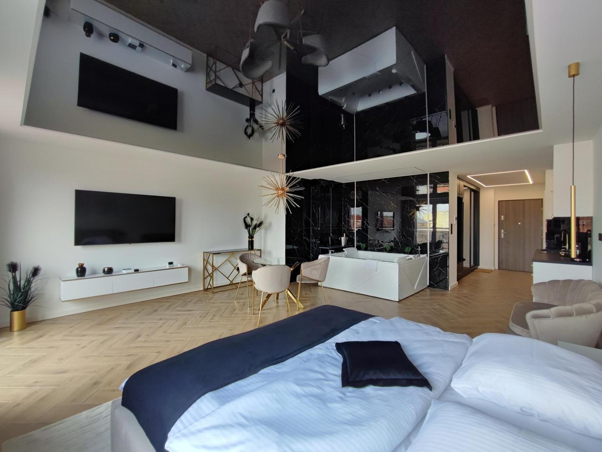 Apartament Z Jacuzzi Na Wylacznosc Dolina Baryczy Zmigrod Exterior photo